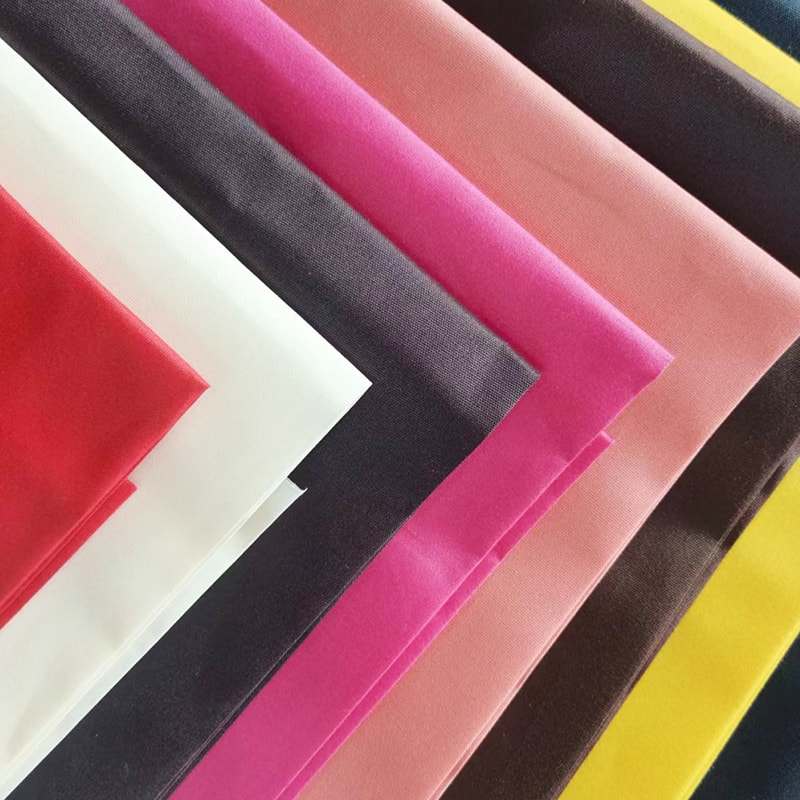 TMIE-08-1-3 Pustende kjole klut Bredde 115 cm Vekt 90 GSM Ingrediens Polyester farget med glatt polert polyester poplin stoff