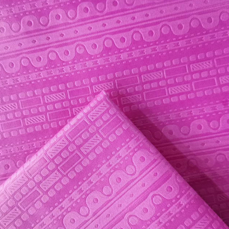 TMIE-08-2-3 115GSM 100 % polyester Høytetthet Høytall farget med geometrisk mønster preget poly poplin stoff