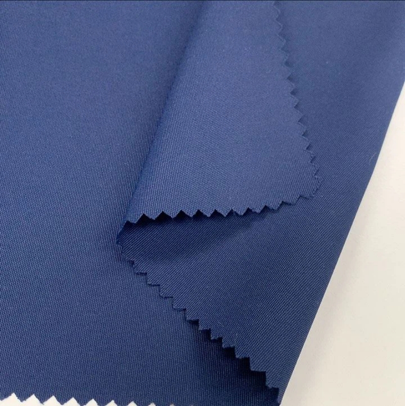TMIE-08-4-3 120GSM fargede farger polyester poplin twill stoff